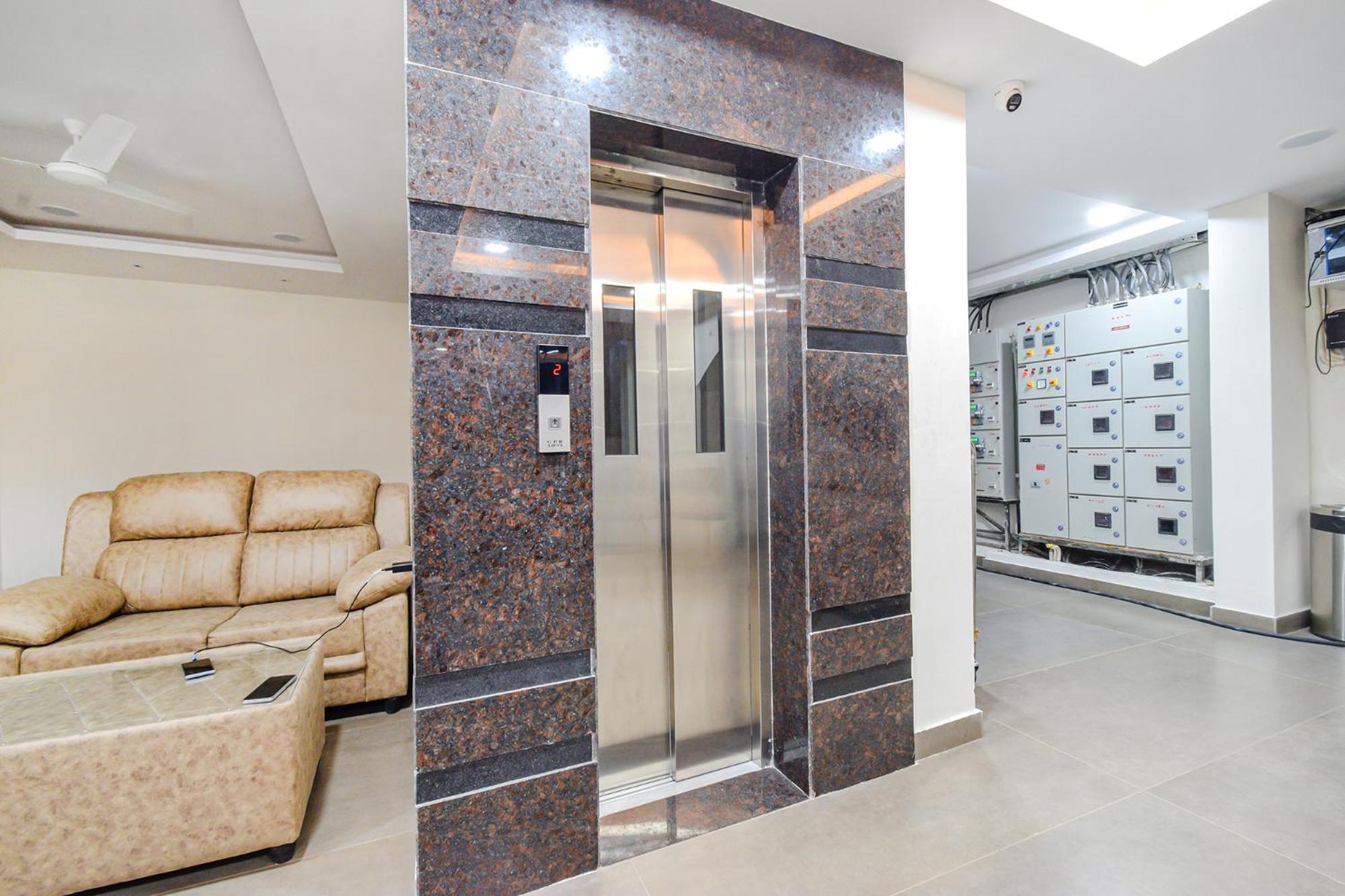 Fabhotel Seri - Nr Kims Hospital, Gachibowli Haïdarabad Extérieur photo
