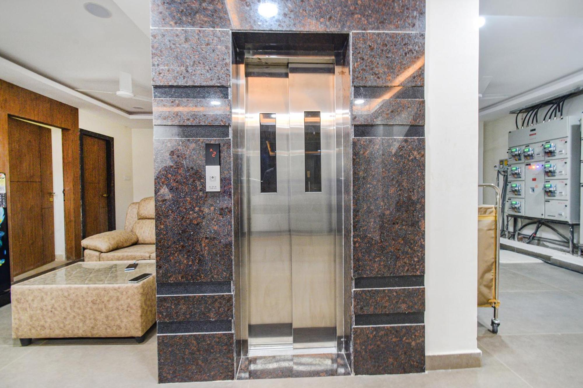 Fabhotel Seri - Nr Kims Hospital, Gachibowli Haïdarabad Extérieur photo
