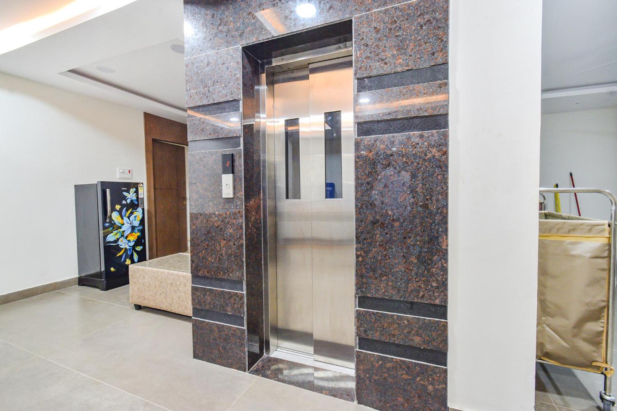 Fabhotel Seri - Nr Kims Hospital, Gachibowli Haïdarabad Extérieur photo
